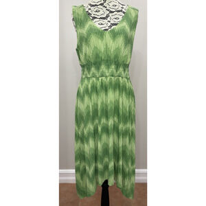 Soma‎ Dress Large Green Chevron Print Smocked V-Neck Sleeveless Midi